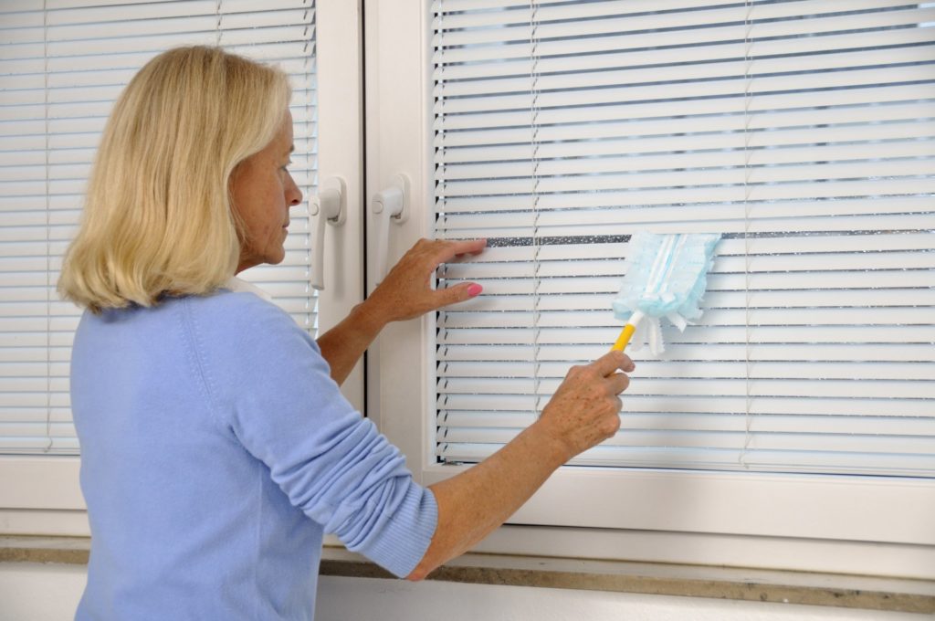 Cleaning Blinds the Easy Way